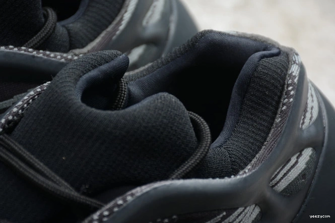 Boost V3 Black Yeezy H67799 Adidas 700 1001